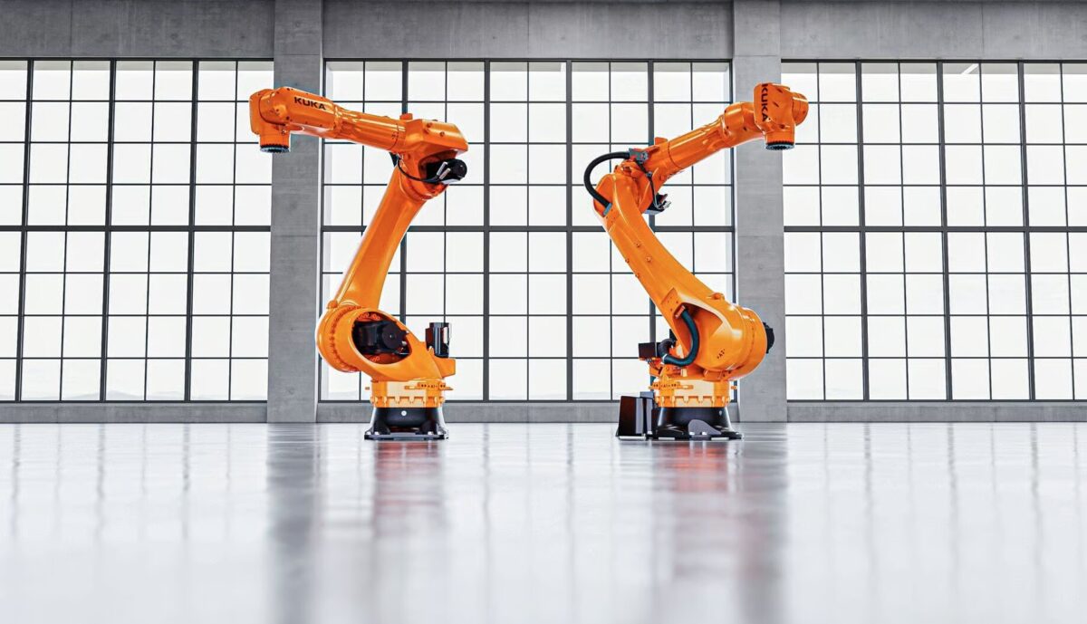 KUKA industriële robots voor geautomatiseerde productie en hoge precisie in fabriekshal